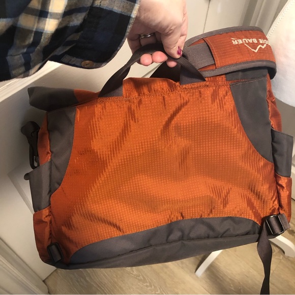 Eddie Bauer laptop crossbody bag - Picture 6 of 10